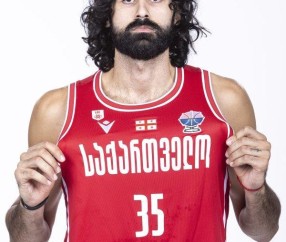 开云体育下载-艺术气息！魔术&amp;amp;格鲁吉亚中锋比塔泽在社交媒体晒出自己的新造型